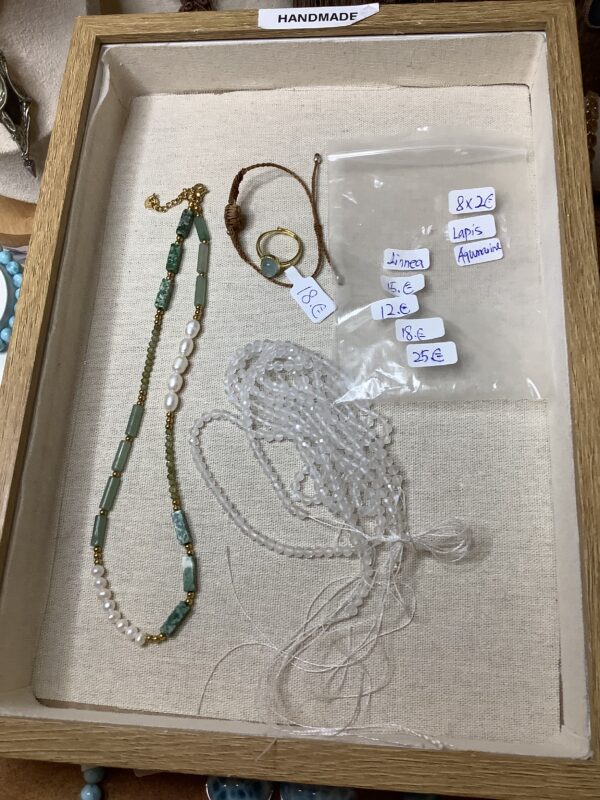 Necklaces+bracelets for Linnea