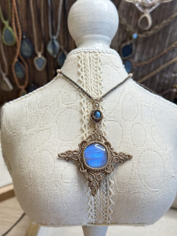 Labradorite Necklace – Intricate Celtic-Inspired Design - Image 2