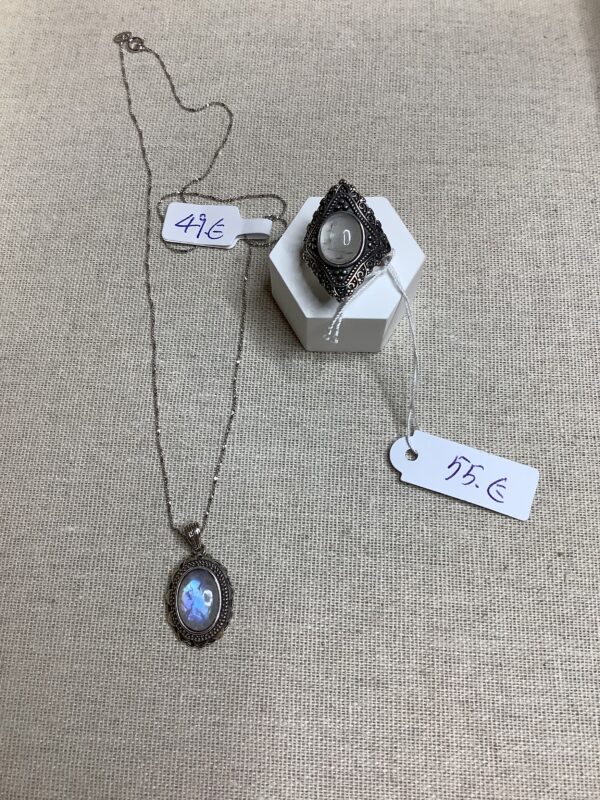 Necklace and Ring for Pieptoon