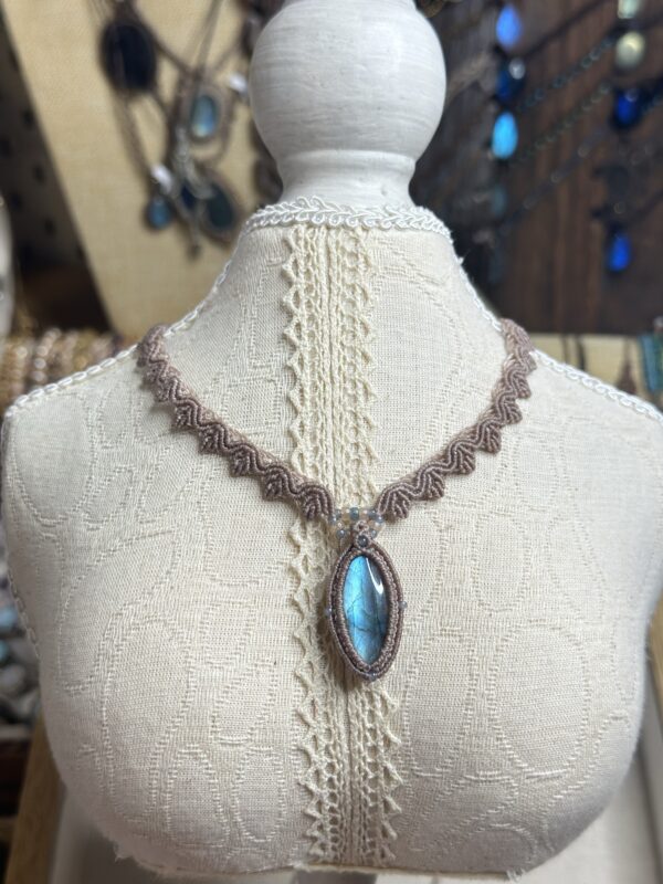 Macramé Labradorite Necklace - Image 4