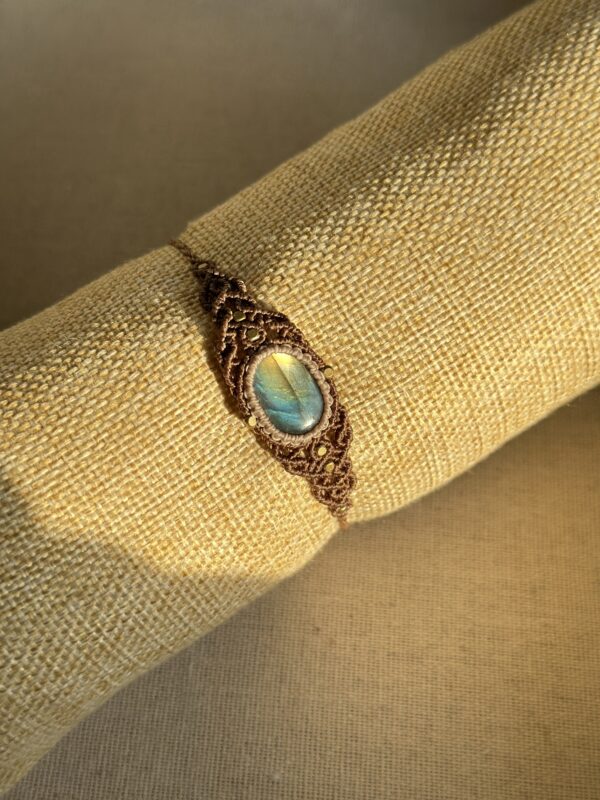 Blue-gold flash labradorite bracelet
