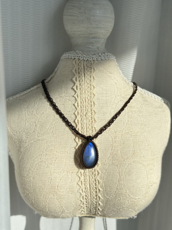 Labradorite Sirena Necklace - Image 4
