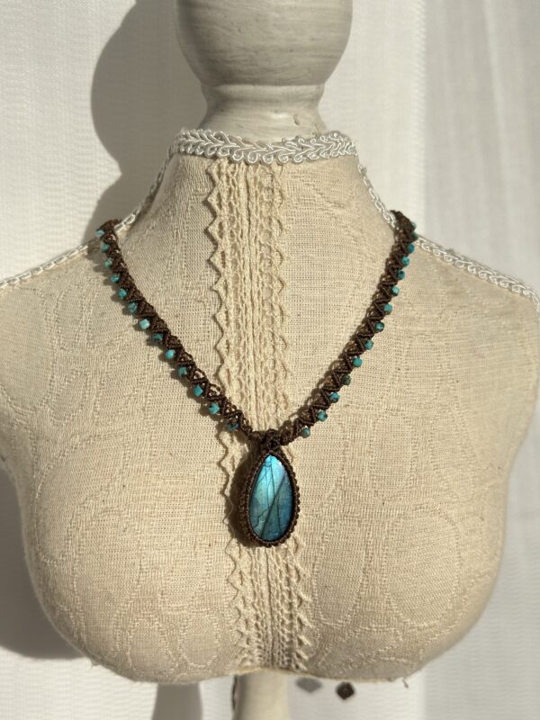 Blue Labradorite Sirena Necklace with Glass Beads - Image 2