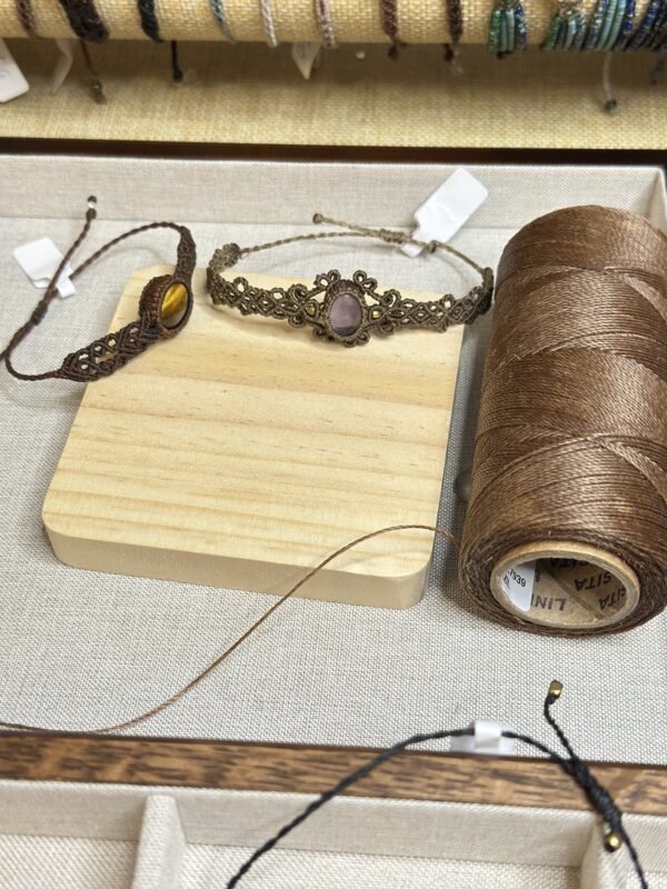 Bracelet and choker for Aviaaja