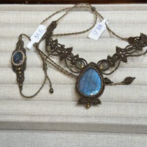 Necklace and bracelet for Purebully