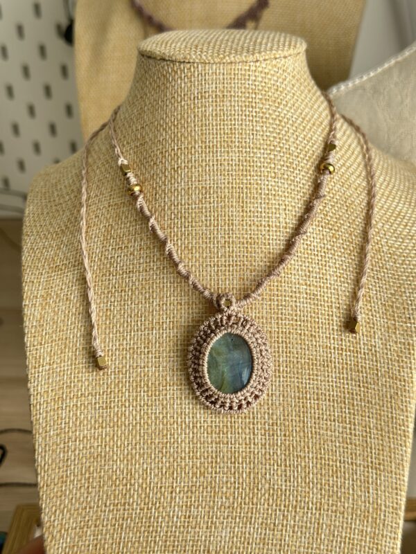 Blue-Green Labradorite Necklace - Image 3