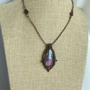 Color Flash Labradorite Necklace