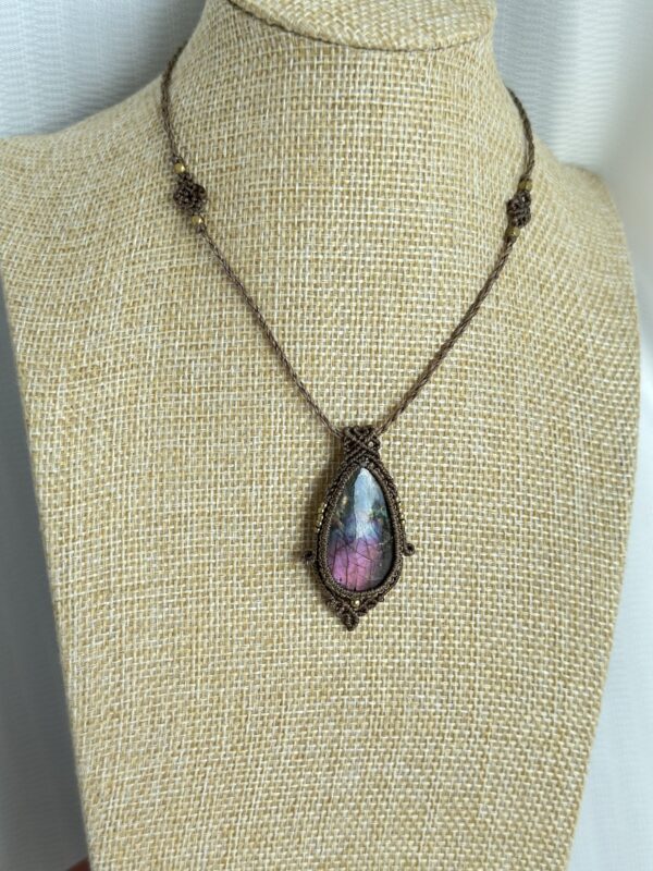 Color Flash Labradorite Necklace