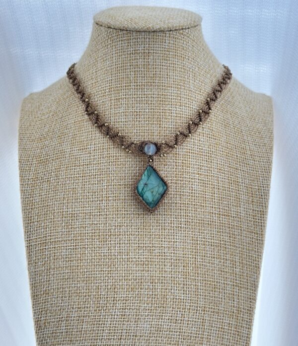 Diamond-Shaped Green Flash Pendant Necklace
