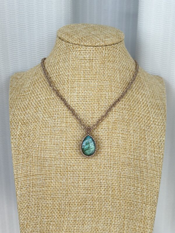 Sirena Macrame Labradorite Necklace