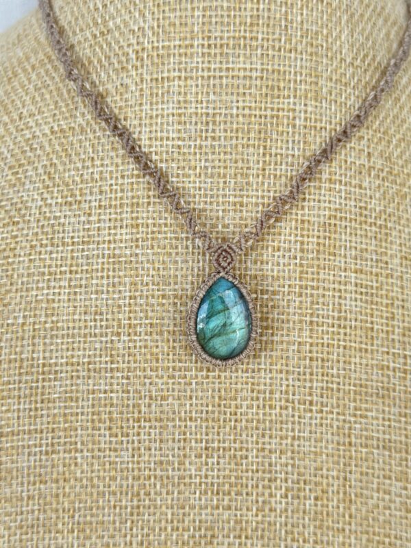 Sirena Macrame Labradorite Necklace - Image 4