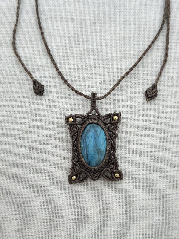 Blue Flash Labradorite Necklace - Image 3
