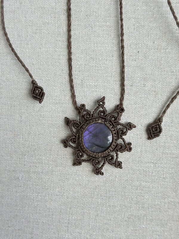 Purple Flash Labradorit Sunburst Necklace