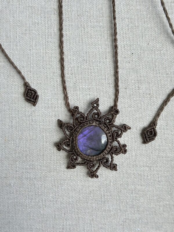 Purple Flash Labradorit Sunburst Necklace - Image 5