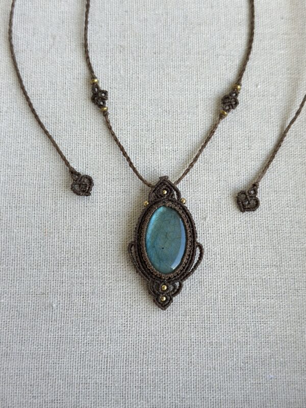 Blue Flash Labradorite Necklace - Image 4