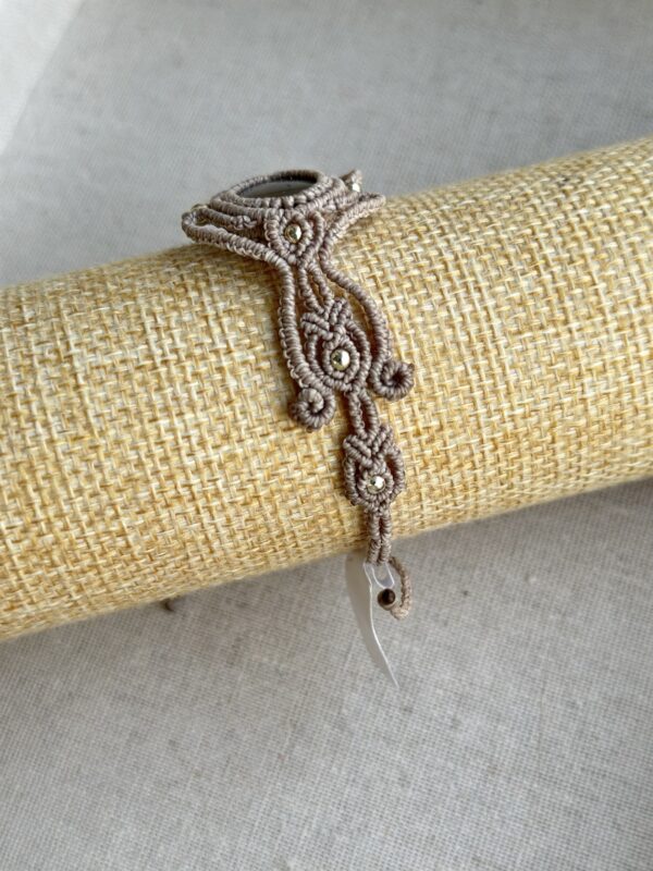 Striking Blue Flash labradorite Bracelet - Image 2