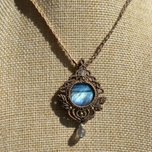 Silver-Blue Labradorite Necklace