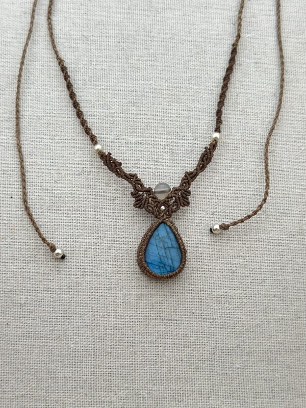 Blue Flash Labradorite Necklace - Image 4