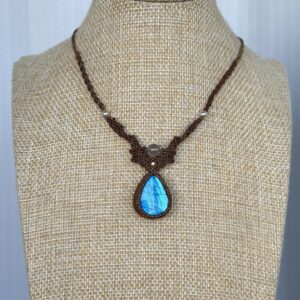 Blue Flash Labradorite Necklace